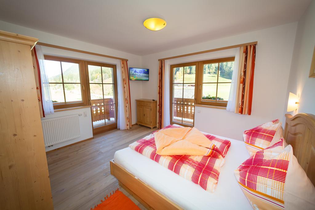 Rojerhof Villa Schladming Room photo