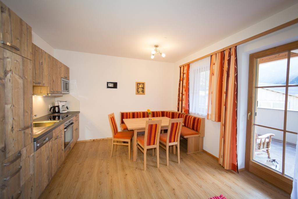 Rojerhof Villa Schladming Room photo